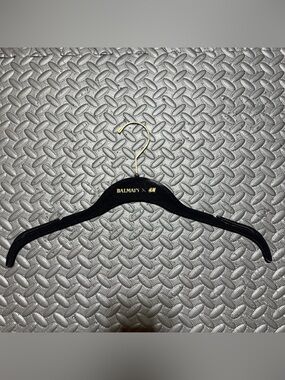 Balmain x H&M Hanger Velvet Felt Black Garment Gold Lettering FLAWS Collab 2015